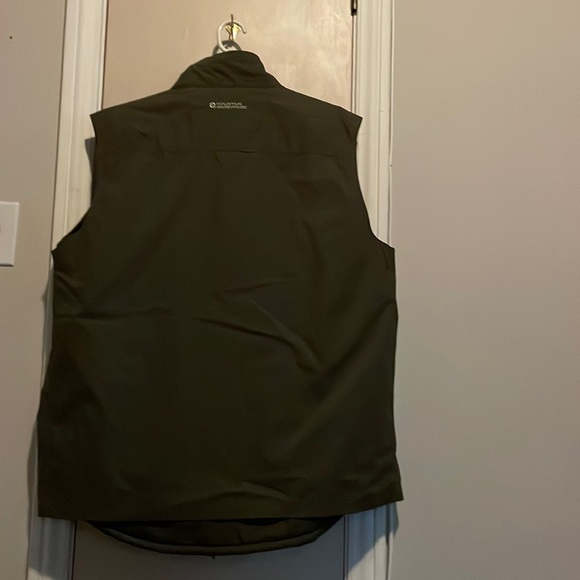 Never worn - Mountain Warehouse double liner mens vest - Picture 2 of 5